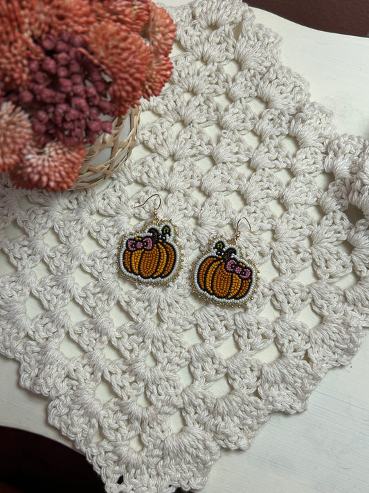 Hello kitty pumpkins (round)