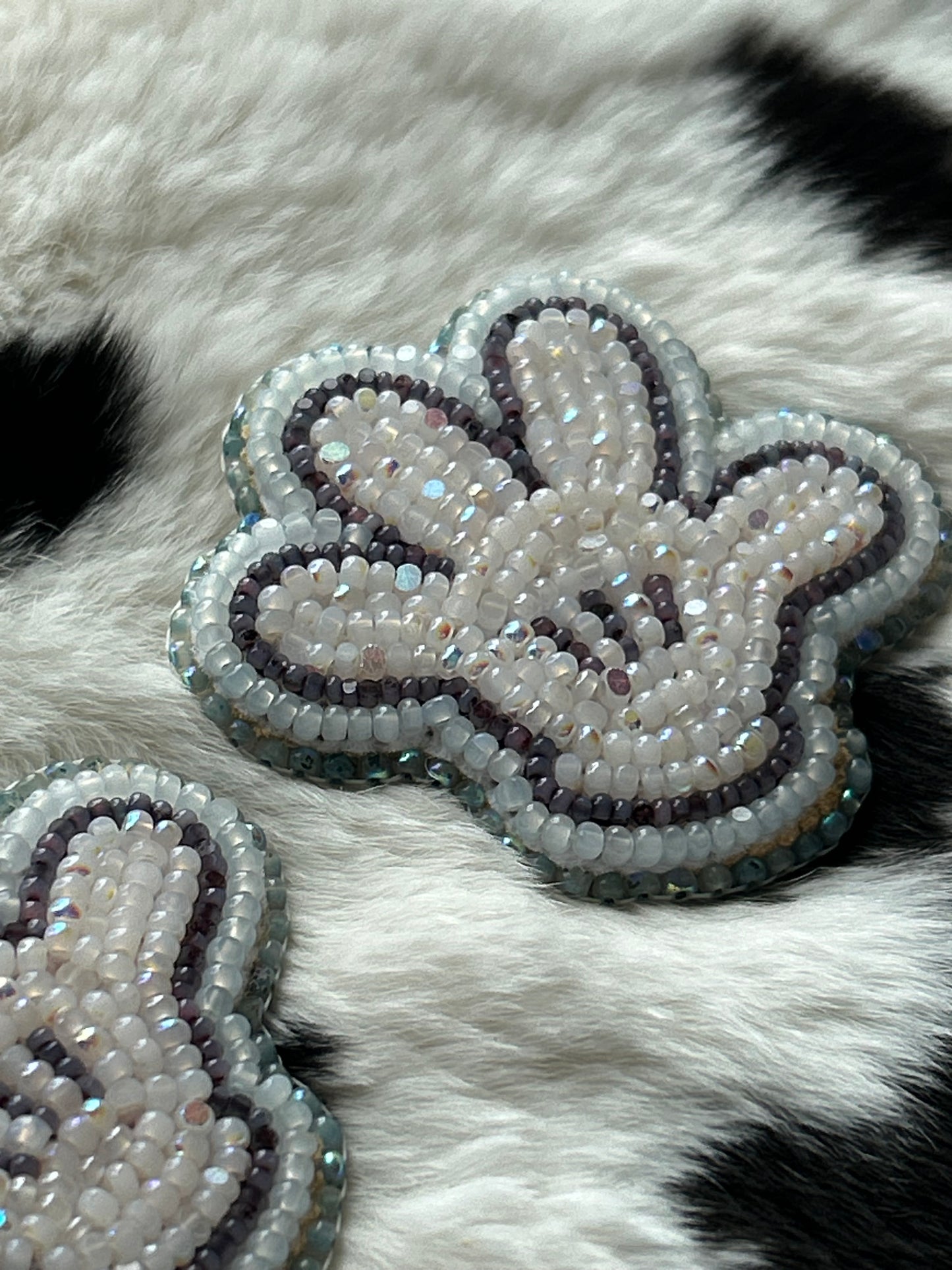 Opal Mickey gloves