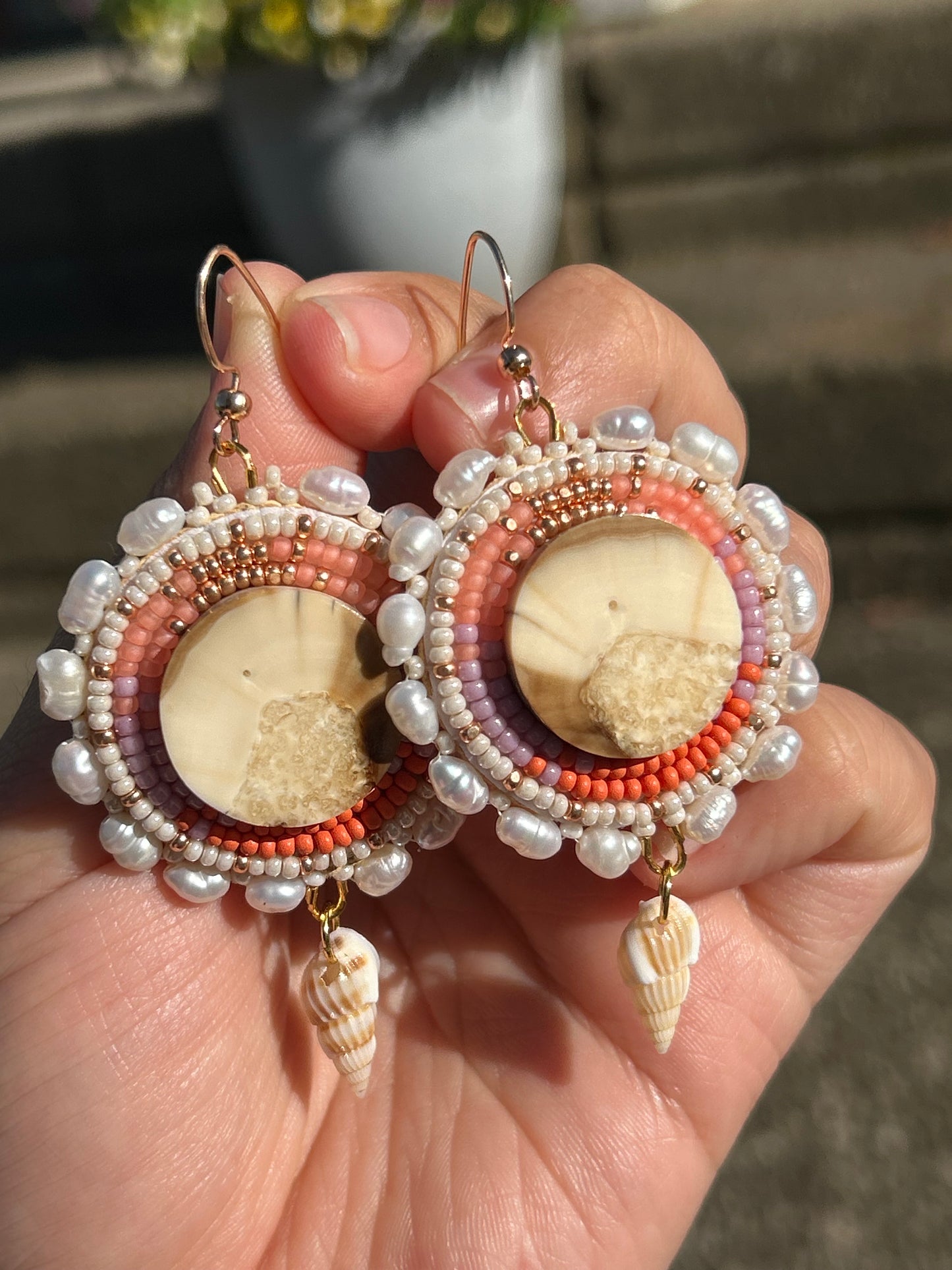 Sunny shell ivory earrings